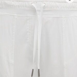 Lululemon Athletica White Cropped Pants with Drawstring Waist